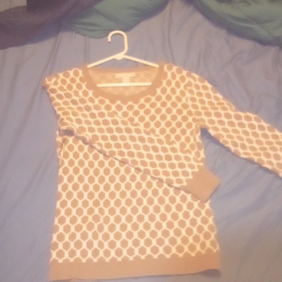 Banana Republic (size small) Beige Hexagon Sweater - Picture 4 of 4